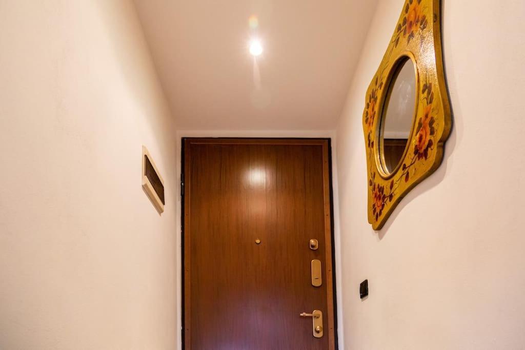 2 Min Da Porta Genova - Elegante Bilocale Milão Exterior foto
